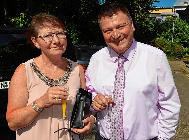 Sieglinde und Helmut Dickreiter finden, dass junge Menschen heute eine offenere Zukunft haben, was manches nicht gerade einfacher mache.