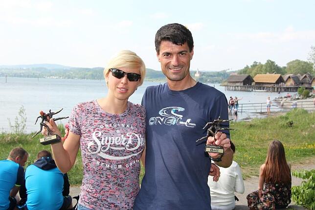 Sie freuten sich über ihren Sieg beim Halbmarathon über 21,1 Kilometer: Nina Kreisherr (links) vom LC Uzwil und Denis Fantino vom LC ...