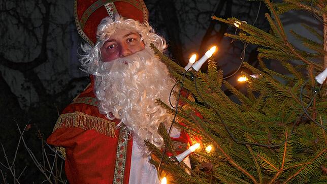 Was macht der Nikolaus im zweiten Corona Jahr? Heiko Jäckle wird bei befreundeten Familien klopfen und für die Kinder im Freien den ...