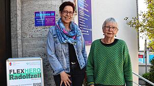 Christiane Hermann und Cornelia Pudor koordinieren im Radolfzeller Mehrgenerationenhaus zahlreiche Angebote wie beispielsweise die App ...