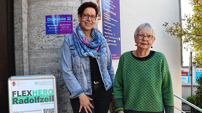 Christiane Hermann und Cornelia Pudor koordinieren im Radolfzeller Mehrgenerationenhaus zahlreiche Angebote wie beispielsweise die App ...