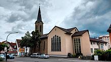 Der hintere Teil der Melanchtonkirche samt Gemeindehaus wurde in den 1960er-Jahren an das historische Kirchengebäude angebaut. Nun ...