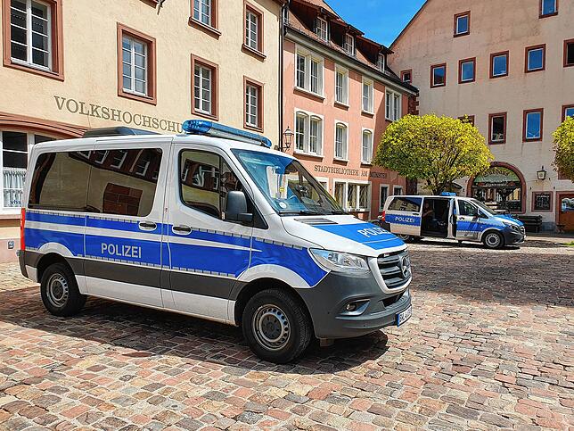 Bild 3: Polizeigroßaufgebot und Demos in Villingen: Der etwas andere Muttertag im Fotorückblick