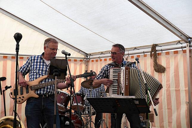 Bild 18: Birkendorfer Schopfschellenfest - Das sind die besten Bilder der Musiker