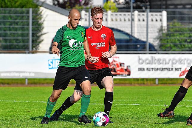 Bild 24: SV Herten müht sich zu einem 2:0 gegen den FC Hochrhein &ndash; und wir haben Bilder!