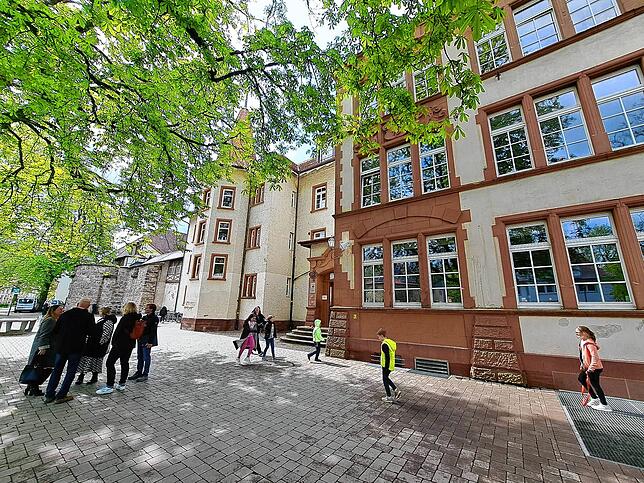 Sie Sanierung der Schulen, hier die Klosterringschule, ist ein unstrittiges Anliegen.