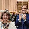 Riesenfreude bei Wahlsieger Ozan Topcuogullari, als das Ergebnis der Bürgermeisterwahl verkündet wird.
