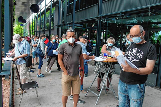 Im Juni wurde schon in den Donauhallen geimpft. Das soll sich bereits im Juni wiederholen. Dann kommt das Pop-up-Impfzentrum in die Stadt.