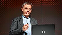 Stefan Rahmstorf während seines Vortrages im Konstanzer Bodenseeforum.