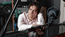 Jamie Cullum ist Multiinstrumentalist und hätte 2022 in Salem auftreten sollen.