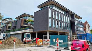 Schon bald ziehen die ersten Mieter in 20 der 42 Neubauwohnungen an der Fürstenbergstraße ein. Bis Juli werden auch die restlichen vier ...