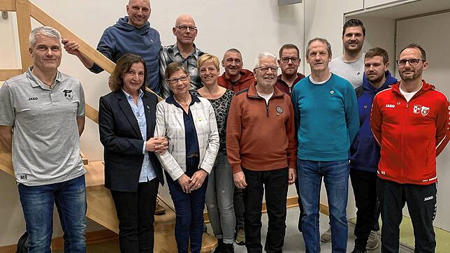 Vorsitzenden Michael Rothweiler (von links) mit den Geehrten Claudia Spieß, Frank Schultheiß, Hildegard Stehle, Ralf Trost, Anette ...