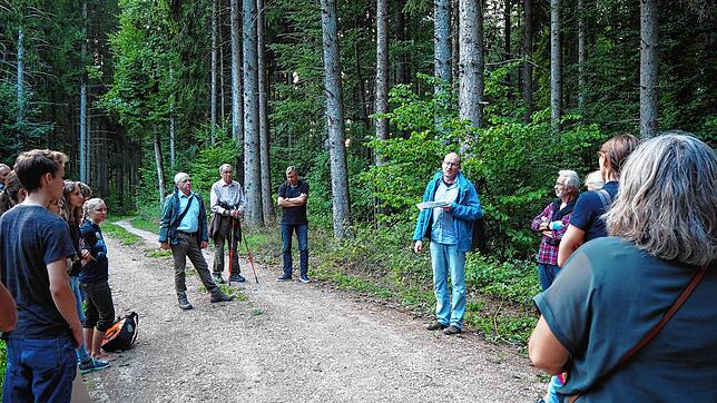 Der Hegau-Geschichtsverein lehnt den geplanten Standort im Gewann Brand in Tengen für die beiden neuen Windkraftanlagen ab: &bdquo;In ...
