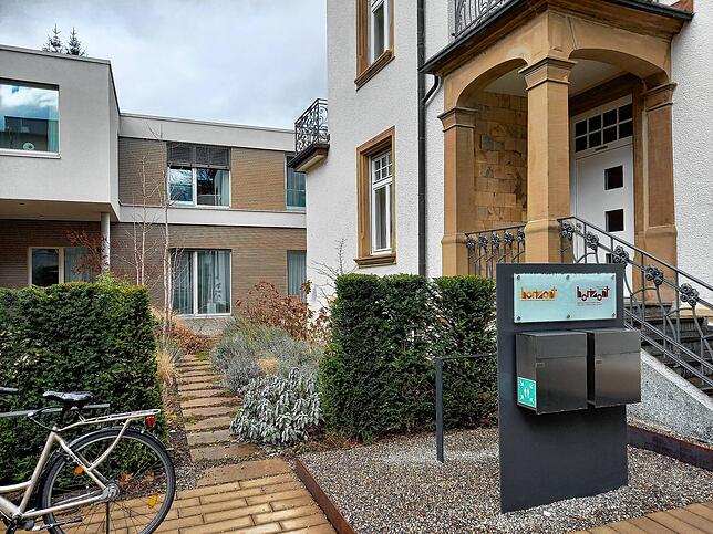 Das Singener Hospizzentrum in der Innenstadt setzt sich mit seinen Angeboten für eine würdevolle Sterbekultur ein.
