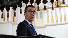 Cem Özdemir spricht bei der Kanzelrede in der Stadtkirche Sankt Johann über die Bedeutung von Kompromissen in der Politik.