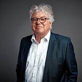 Christoph Nix war von 2006 bis 2020 Intendant des Konstanzer Stadttheaters. Er ist zudem Rechtsanwalt, Strafverteidiger und Professor ...