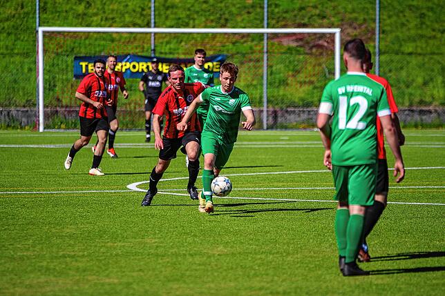 Bild 40: FC 08 Bad Säckingen besiegt den SV Rheintal mit 5:3 – und wir haben Fotos!