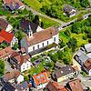 Luftbild von Nenzingen mit St. Ulrich. Ein Archivbild aus dem Mai 2019.