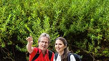 Geologische Phänomene beeindrucken SÜDKURIER-Mitarbeiterin Vanessa Rottig und ihren Vater Armin bei der Wanderung zwischen Donautal und ...