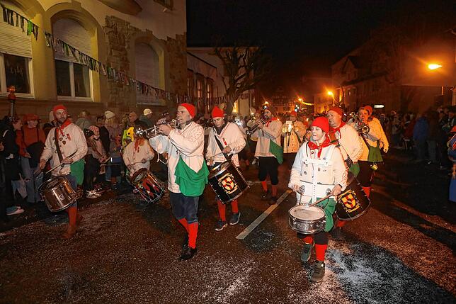 Bild 3: Jetzt geht es los! Mit dem Nachtumzug in Gottmadingen: hier gibt´s die Bilder!