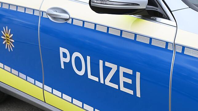 (Symbolbild) Ein heftiger Streit zwischen zwei Männern ruft die Polizei auf den Plan. Nun ermittelt die Kriminalpolizei.