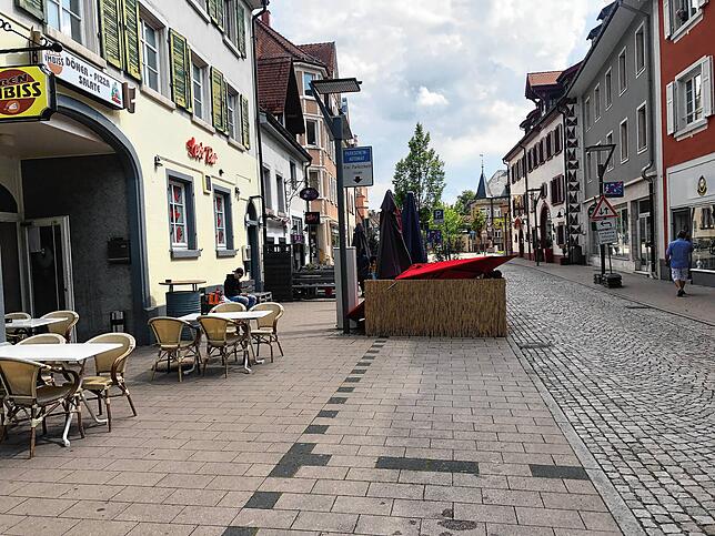 Bild 4: Lärm, Schmutz, Drohungen? Werden die &bdquo;Mini-Discos&ldquo; in der Villinger Färberstraße von einem türkischen Familienclan betrieben? Nun erreichte das Thema den Gemeinderat