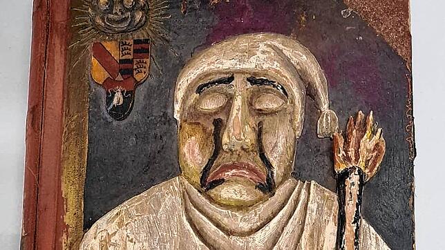 Das Bild zeigt den Holzdeckel des ersten Narrenbuchs von 1925, das die Bad Säckinger Fasnacht bis 1949 festgehalten hat. Inzwischen gibt ...
