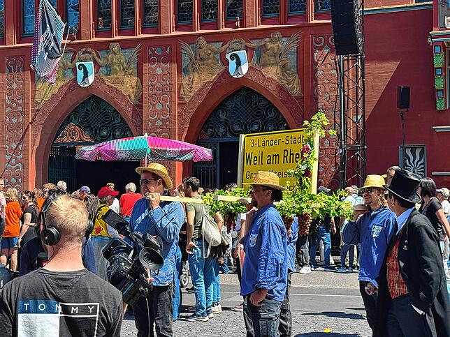 Bild 23: ESC 2025 in Basel: So bunt und laut startet die große Eröffnungsparty in der Innenstadt