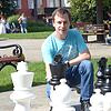Hofft, dass sich künftig wieder mehr Spieler beim Markdorfer Gartenschach-Feld einfinden: Donall Collier.