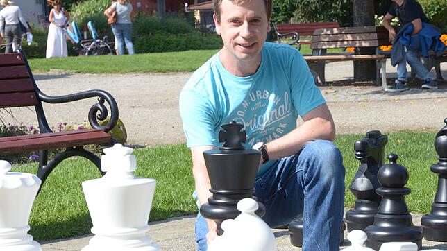 Donall Collier hofft, dass sich künftig wieder mehr Spieler beim Markdorfer Gartenschach-Feld einfinden.