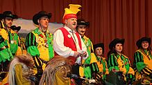 Als &bdquo;König Sigmund der Erste&ldquo; zog Zunftpräsident Sigmund Häberle begleitet vom Fanfarenzug und Vertretern aller Gruppen am ...