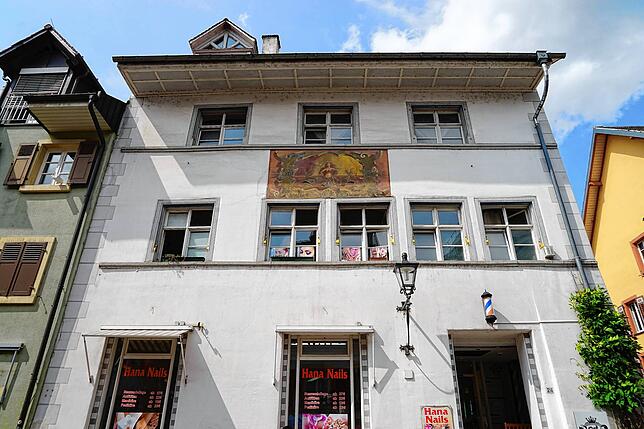 Erstes Rathaus, Weinkeller und Gasthaus zum Meerfräulein – manche Gebäude, wie dieses hier in der Wallstraße 24, blicken auf eine ...