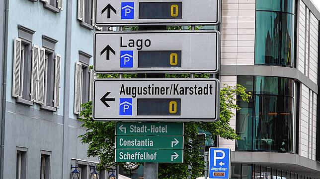 Links- wie rechtsrheinisch werden nun die Parkgebühren angehoben. Doch zwei Parkplätze im Stadtgebiet sind davon ausgenommen.