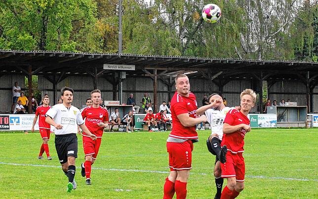 Bild 10: FSV Rheinfelden gibt Zwei-Tore-Führung ab und verliert noch mit 3:4 &ndash; und wir haben Bilder!