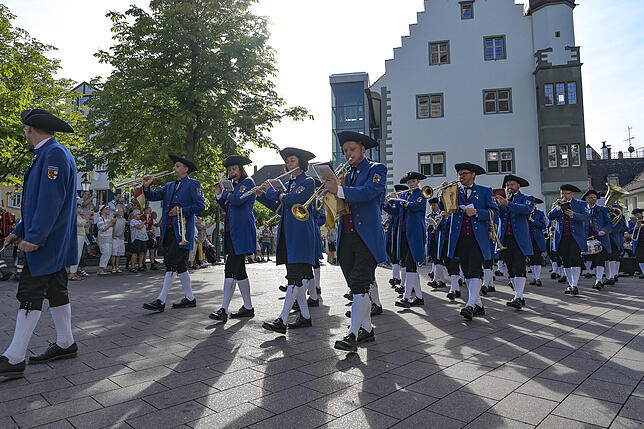 Die Stadtkapelle während des Prozessionszuges