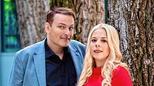 Jørn Precht und Eva-Maria Bast haben mit einem Buch über die Schokolade Ritter Sport einen Bestseller gelandet.