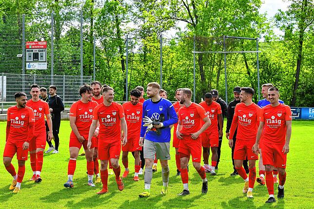 Bild 4: FC Tiengen 08 gewinnt 6:1 beim FC Wittlingen und wird vorzeitig Meister &ndash; haben Bilder!