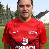 Spieler des Spiels I: Denis Reuthebuch war nicht nur doppelter Torschütze, er war auch jederzeit präsent im Mittelfeld des FC ...