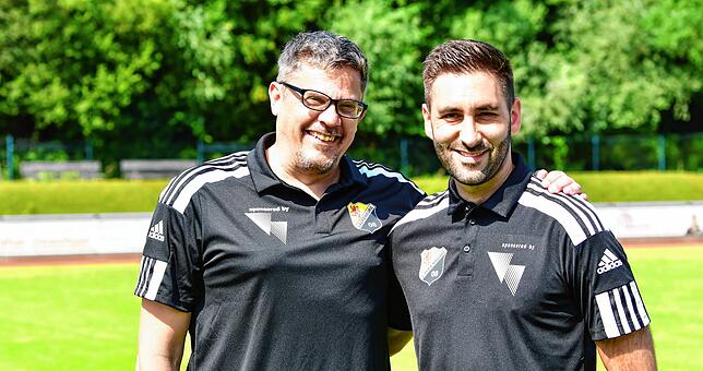 Harmonieren: Man stehe mit Trainer Michael Hagmann (rechts mit Co-Trainer Oliver Neff) kurz vor der Verlängerung, meldet der SV 08 ...