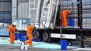Ameisensäure war bei einem Gefahrgutunfall am Dienstag in Dogern freigesetzt worden. Einsatzkräfte waren Stunden damit beschäftigt, die ...