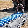 Ein Bundeswehrsoldat leert das Magazin mit Übungsmunition bei einer Panzerhaubitze 2000: Der Waffentyp ist derzeit in der Ukraine im ...