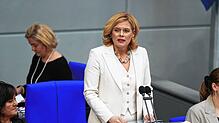 Julia Klöckner, 52, kommt aus Rheinland-Pfalz. 2018-2021 war die Winzertochter Bundeslandwirtschaftsministerin. Vom Stockacher ...