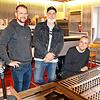 Im MPS-Studio haben Marcel Kübler und Tim Buschmann von Lieber Anders ihre neue CD aufgenommen. Töni Schifer, Vorsitzender des Vereins ...