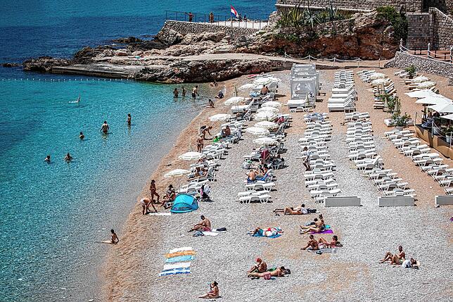 Ein Strand in Dubrovnik &ndash; hier ist die Corona-Lage noch recht entspannt.