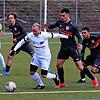 Beim Spiel gegen die A-Junioren des VfB Stuttgart kam der FC 08 Villingen mit 0:4 unter die Räder. Hier wird der Villinger Daniel Wehrle ...