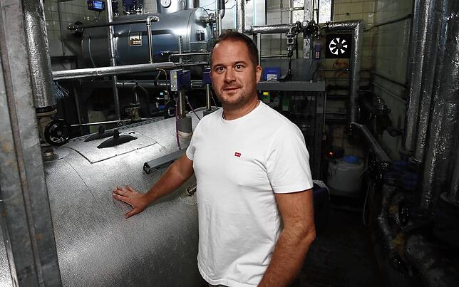 Martin Valovy hat in neueste Technik investiert, um seine Wäscherei in die Zukunft zu führen. Eigentlich hat er alles richtig gemacht, ...