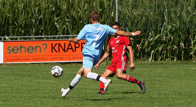 Bild 8: SV Jestetten setzt sich im Pokal-Derby mit 4:2 bei der SG Lottstetten/Altenburg durch