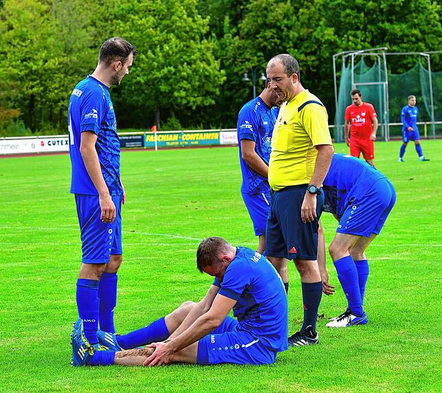 Bild 28: Neuer Spitzenreiter FC Tiengen 08 besiegt den TuS Efringen-Kirchen mit 4:1 &ndash; und wir haben Bilder!