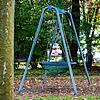 Die mehr oder weniger einzige Attraktion am Spielplatz beim Klinikum: eine Vogelnestschaukel.