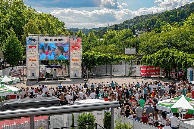 Public Viewing auf dem Viehmarktplatz in Waldshut bei der WM 2018.